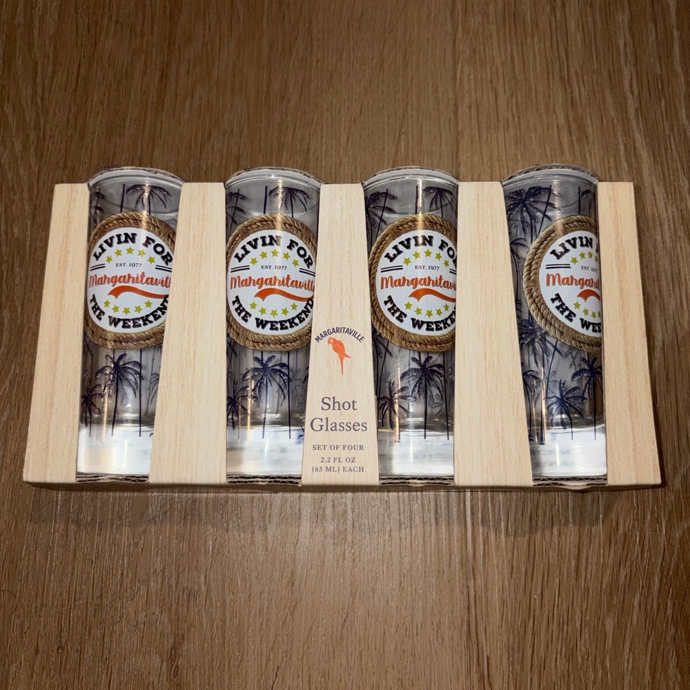 New Set of 4 Margaritaville Shot Glasses Living For The Weekend